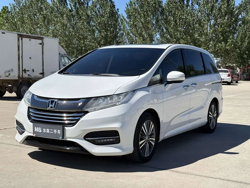 Honda Odyssey — фото 1