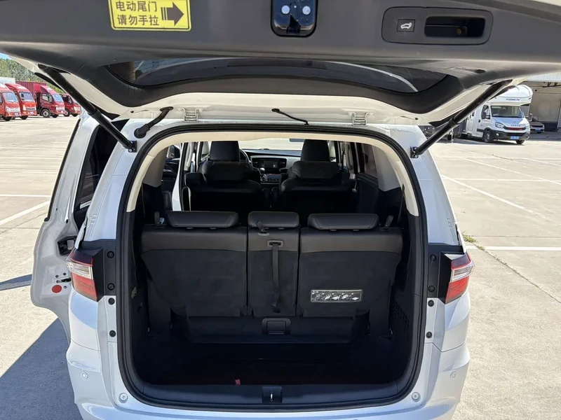 Honda Odyssey — фото 12
