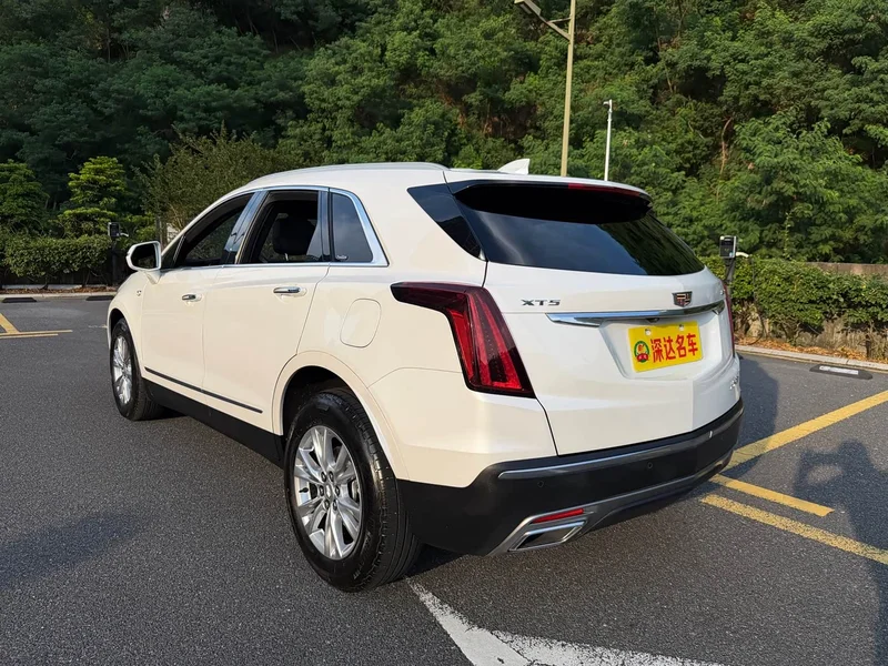 Cadillac XT5 — фото 19