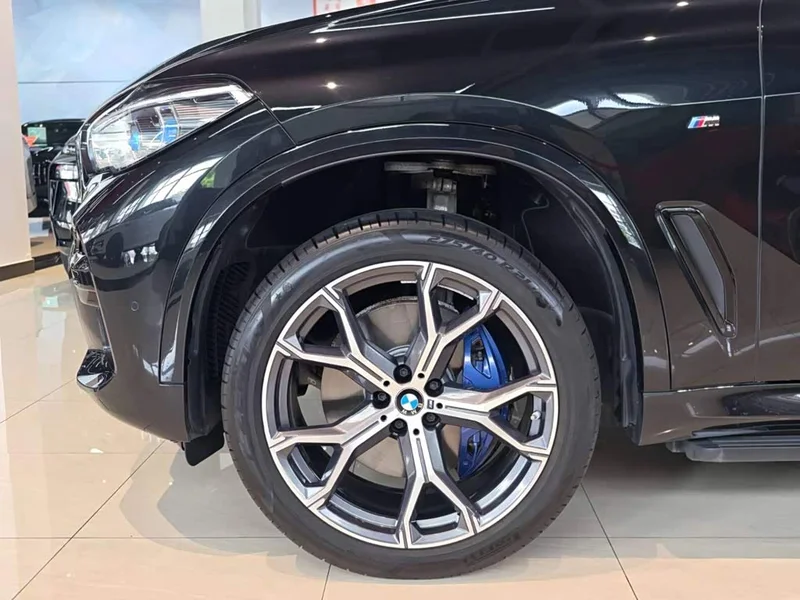 BMW X5 — фото 11