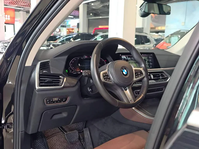 BMW X5 — фото 17