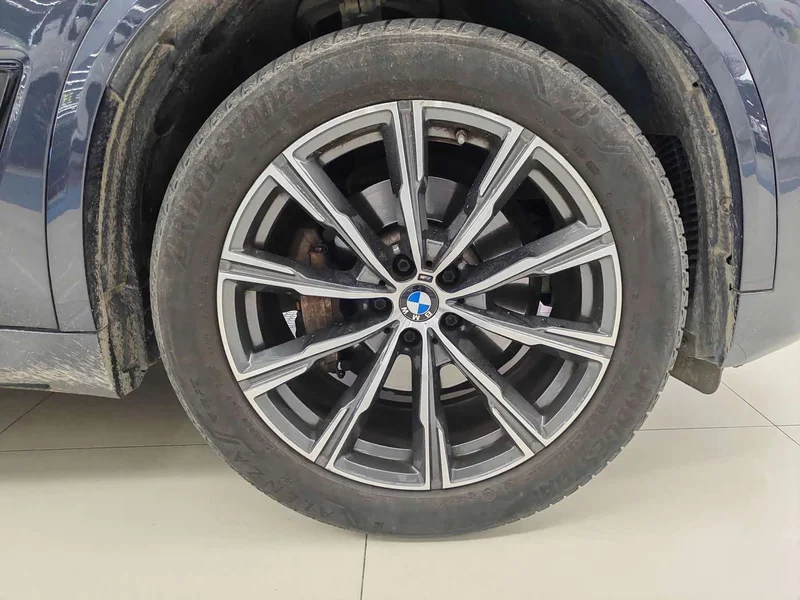 BMW X5 — фото 25