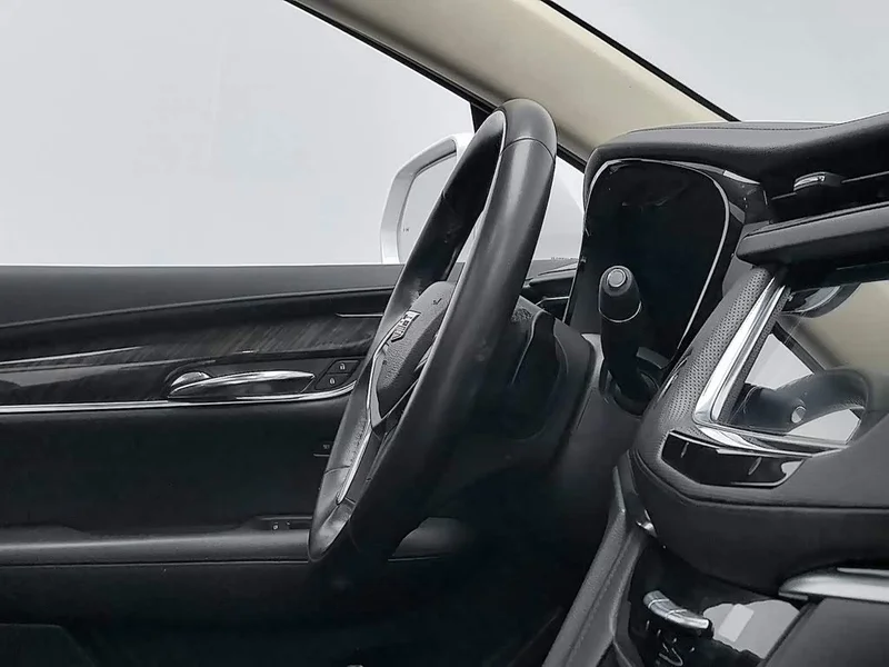 Cadillac XT5 — фото 22