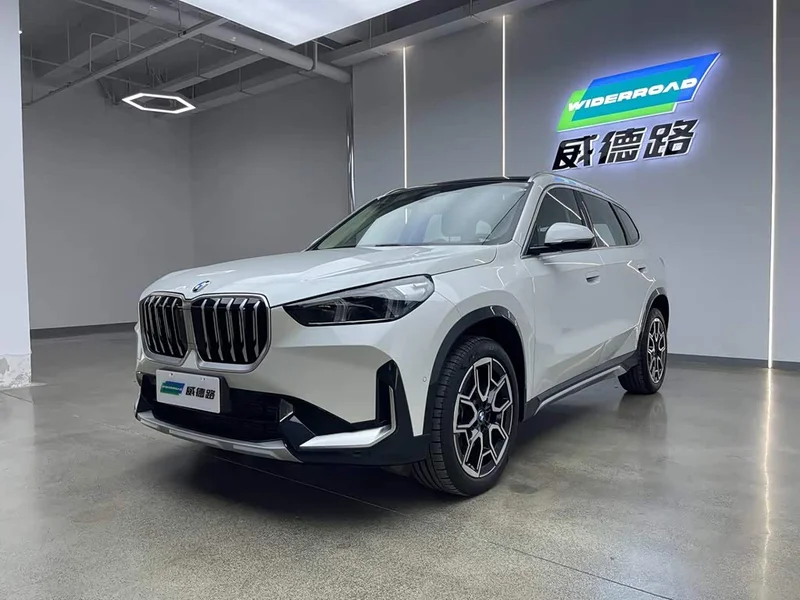BMW X1 — фото 1