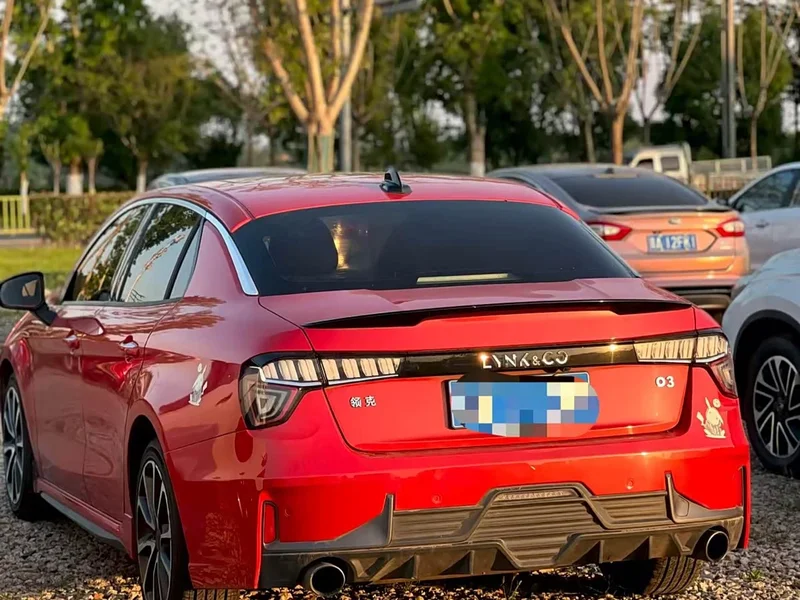 Lynk & Co 03 — фото 9