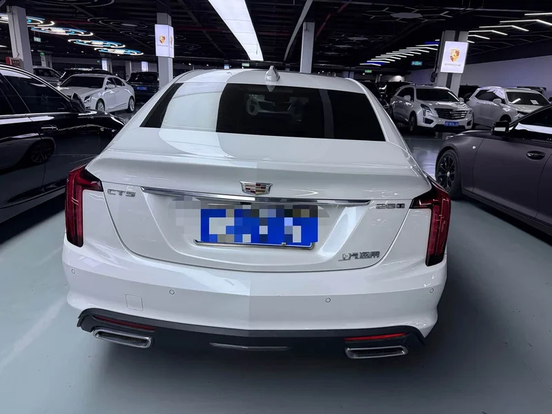 Cadillac CT5 — фото 17