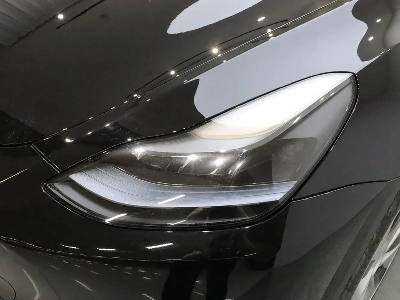 Tesla Model Y — фото 17