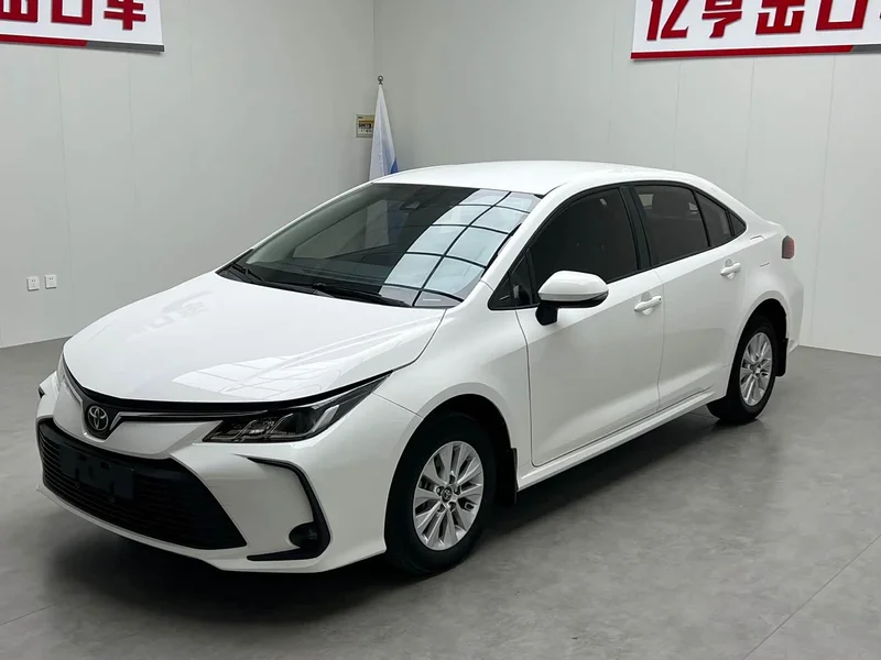 Toyota Corolla — фото 1