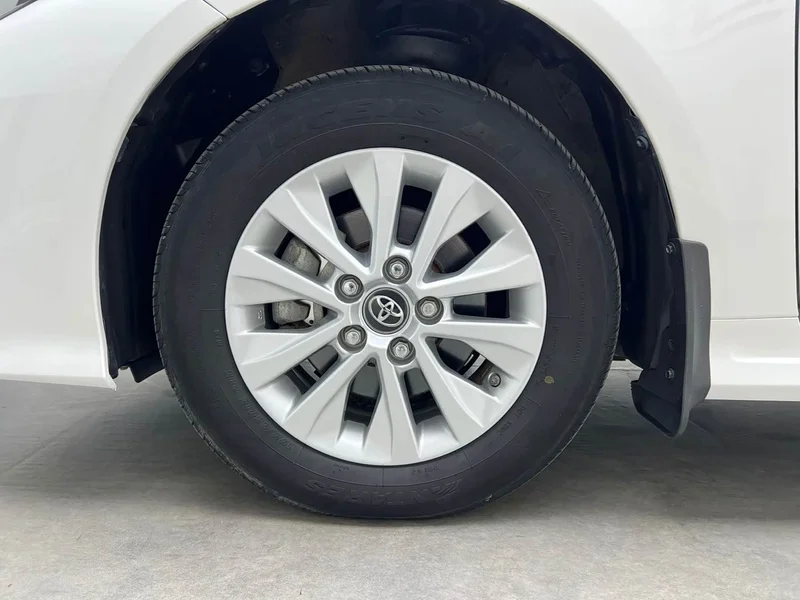 Toyota Corolla — фото 12