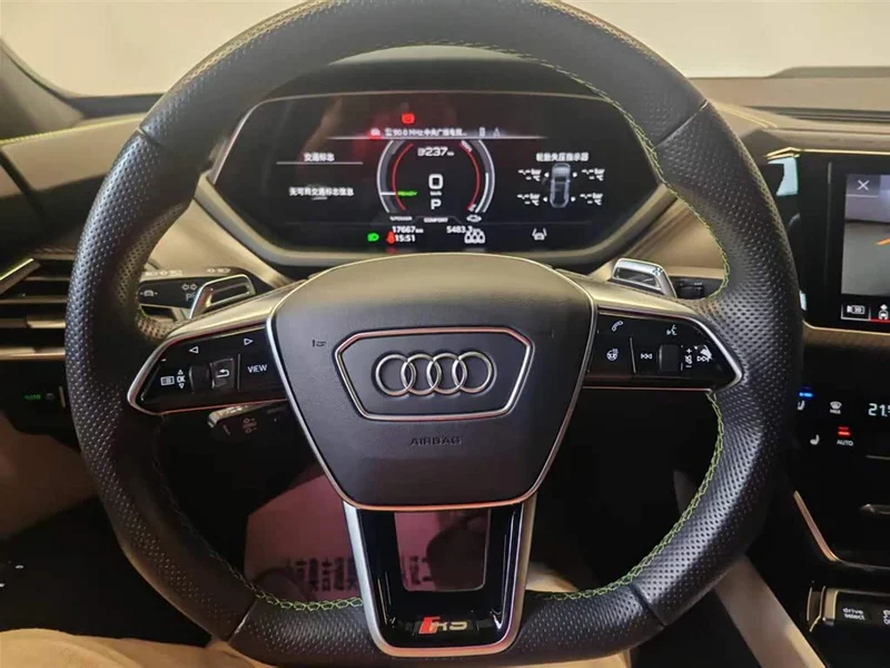 Audi RS e-tron GT — фото 21