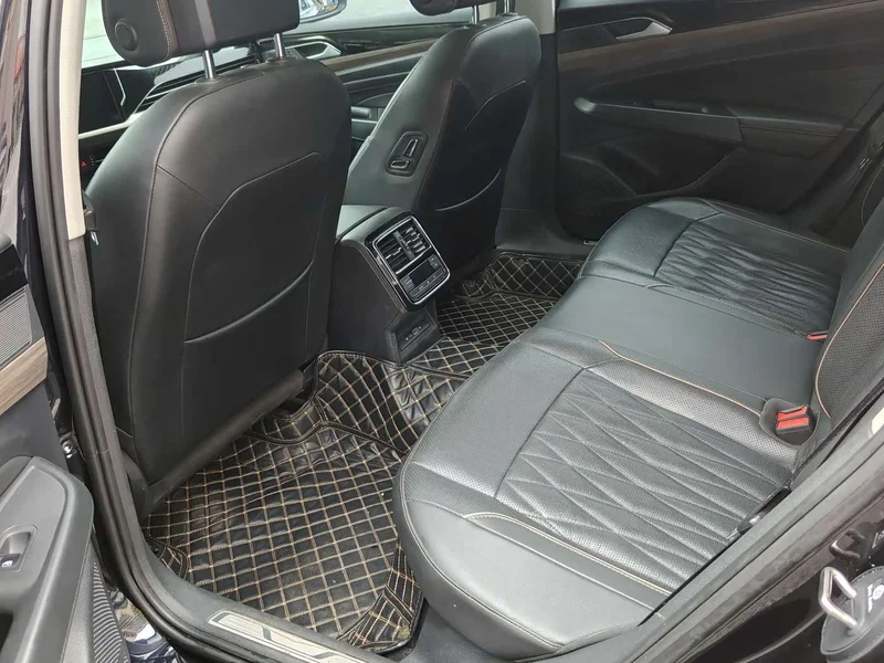 Volkswagen Passat — фото 10