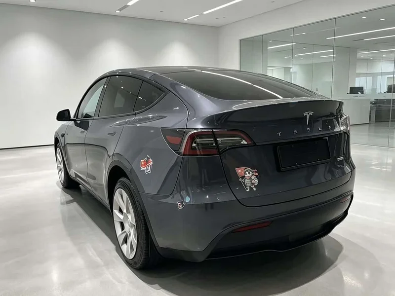 Tesla Model Y — фото 4