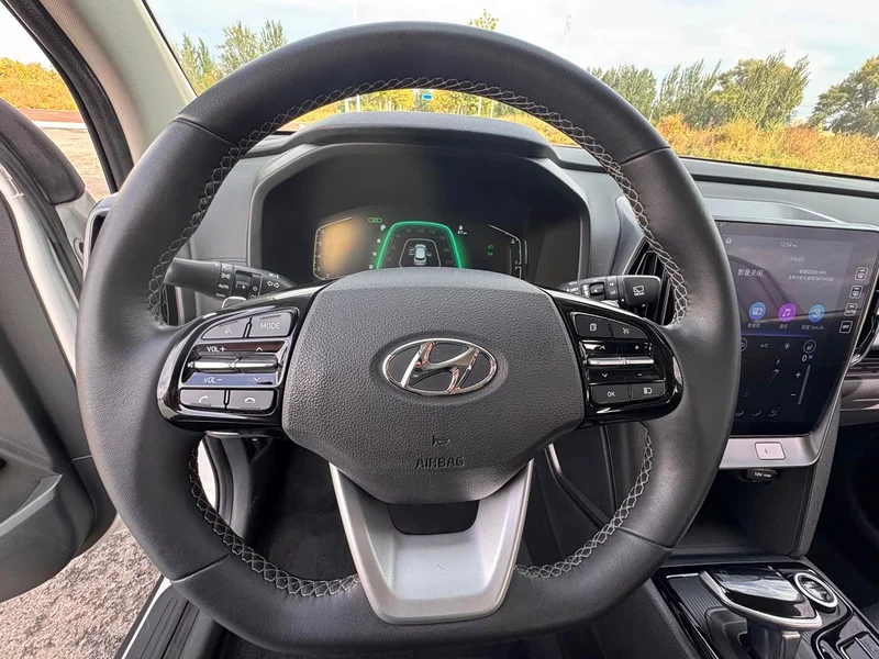 Hyundai ix35 — фото 17