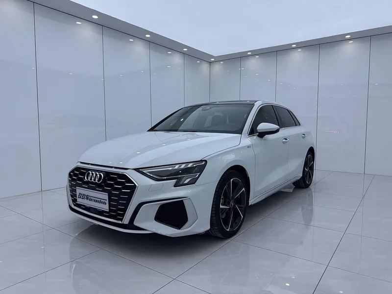 Audi A3 — фото 1