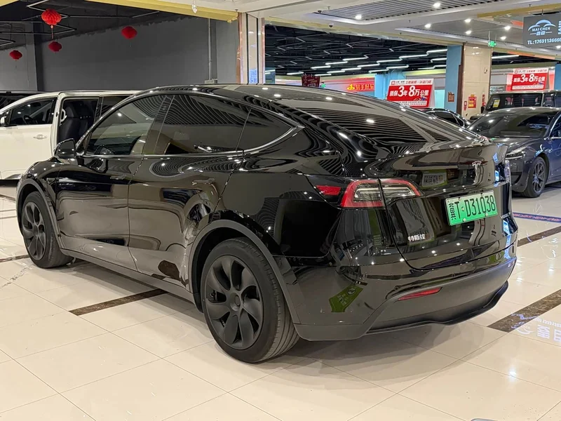 Tesla Model Y — фото 7