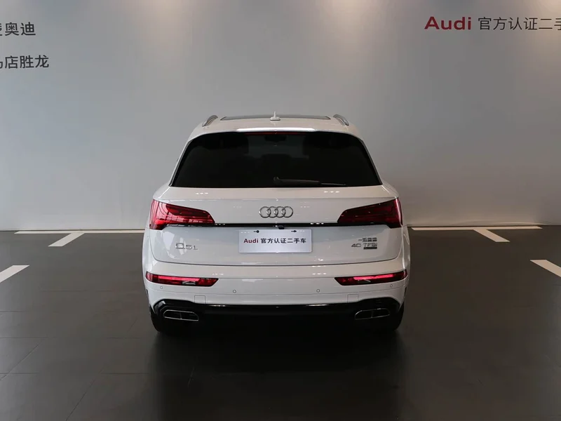 Audi Q5L — фото 5