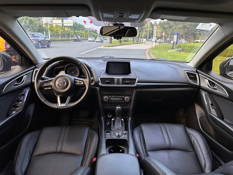 Mazda 3 Axela — фото 13