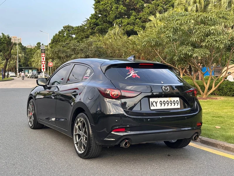 Mazda 3 Axela — фото 5