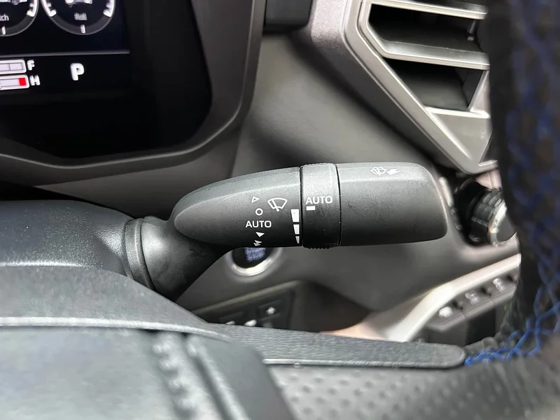 Toyota Tundra — фото 11