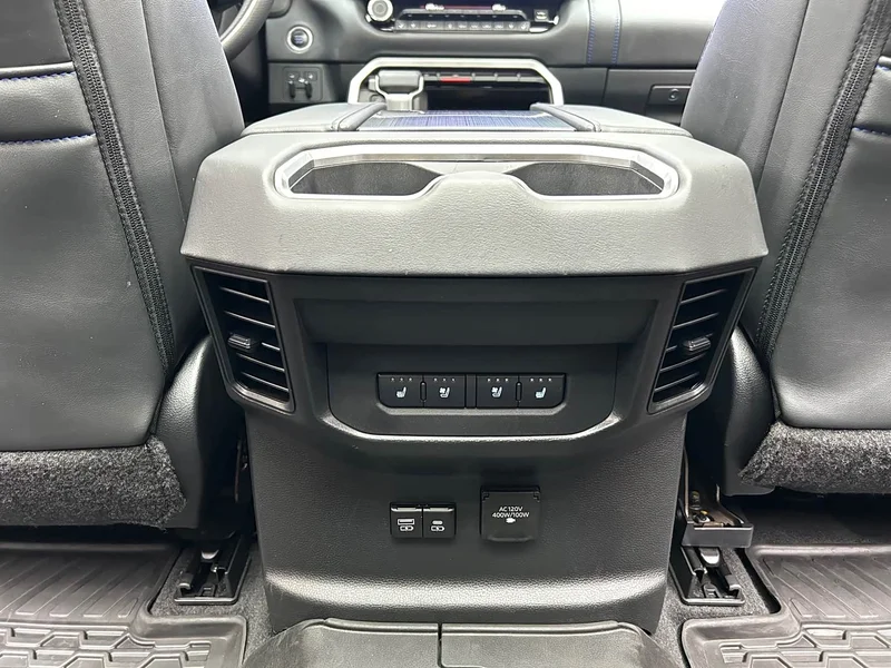 Toyota Tundra — фото 25