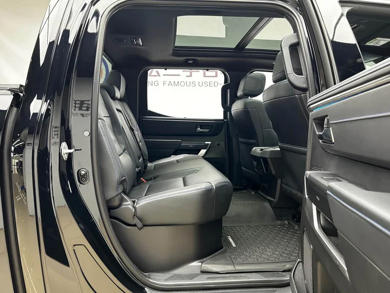 Toyota Tundra — фото 28