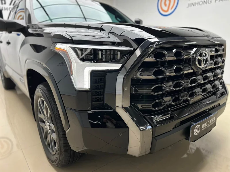 Toyota Tundra — фото 29