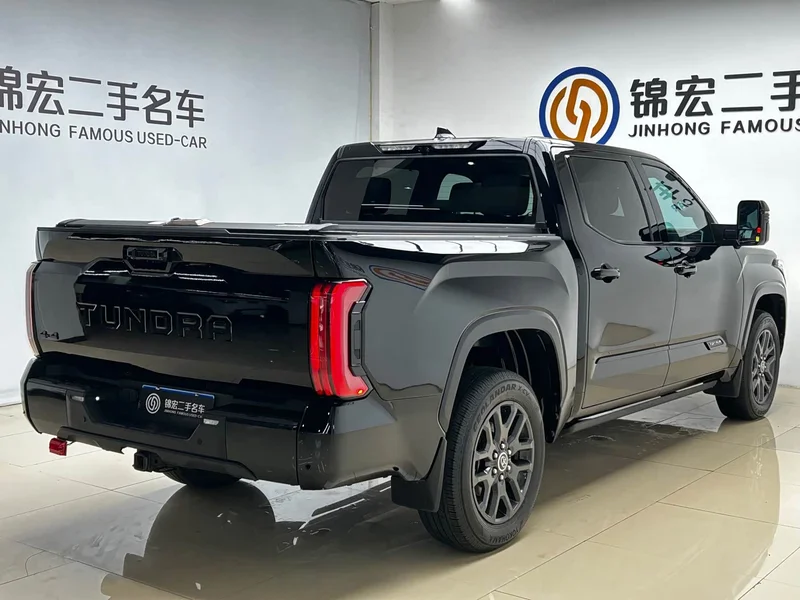 Toyota Tundra — фото 31