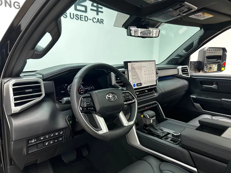 Toyota Tundra — фото 7