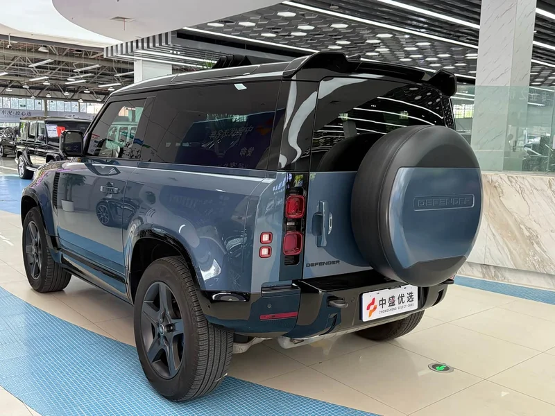 Land Rover Defender — фото 7