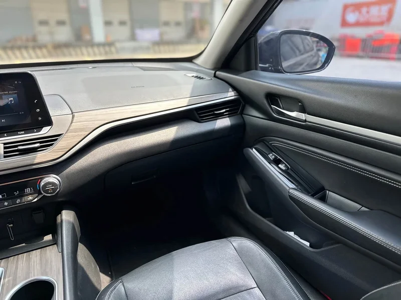 Nissan Teana — фото 14