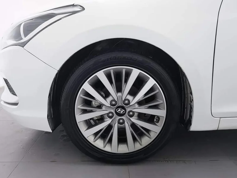 Hyundai Mistra — фото 17