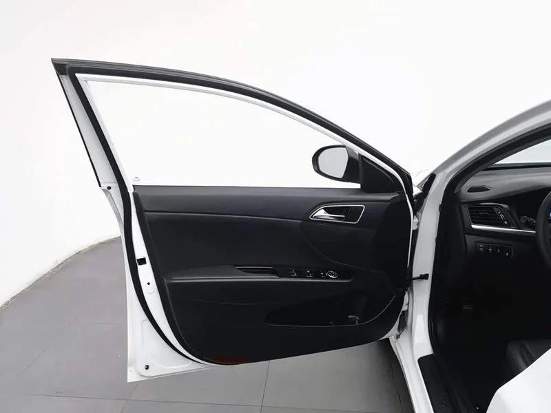 Hyundai Mistra — фото 8