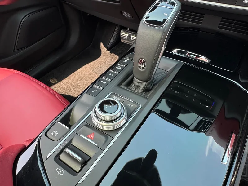 Maserati Levante — фото 10