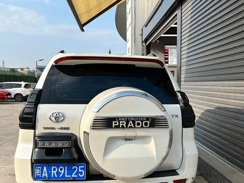 Toyota Prado — фото 4