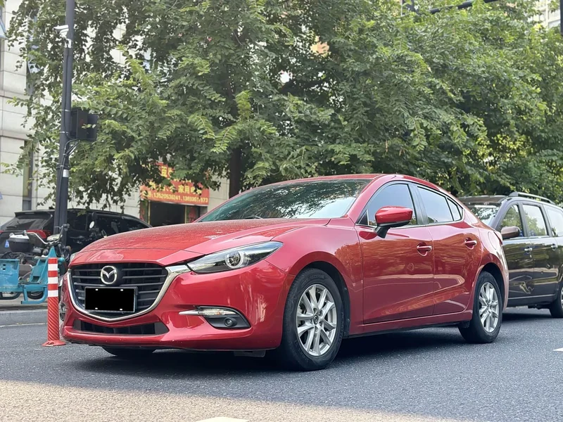 Mazda 3 Axela — фото 1