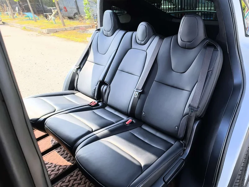 Tesla Model X — фото 9
