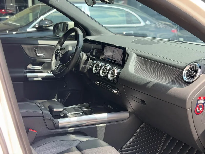 Mercedes-Benz GLA — фото 18