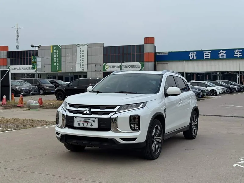 Mitsubishi ASX — фото 1
