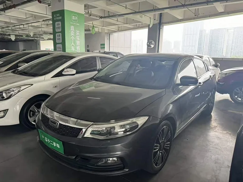 Qoros 3 — фото 1