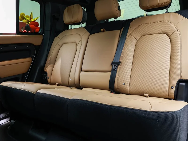 Land Rover Defender — фото 12
