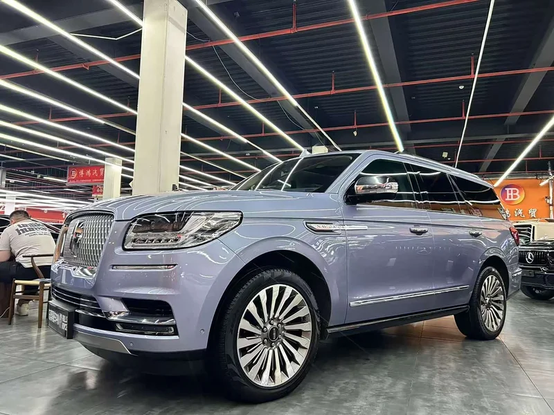 Lincoln Navigator — фото 1