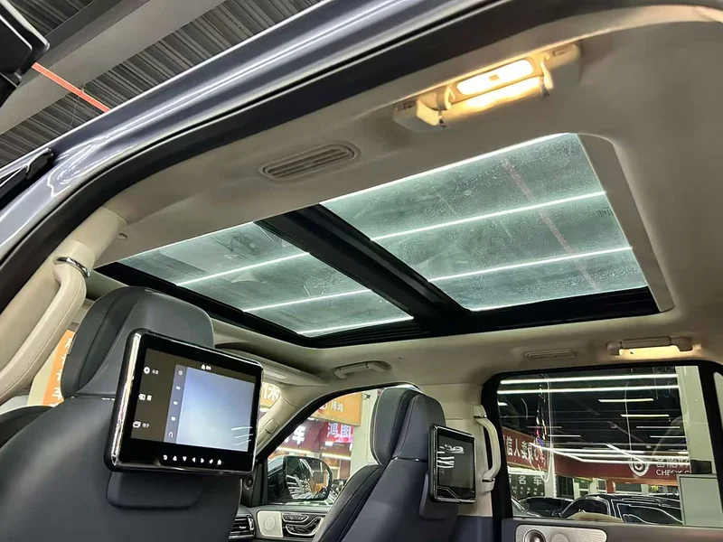 Lincoln Navigator — фото 13
