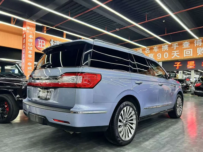 Lincoln Navigator — фото 17