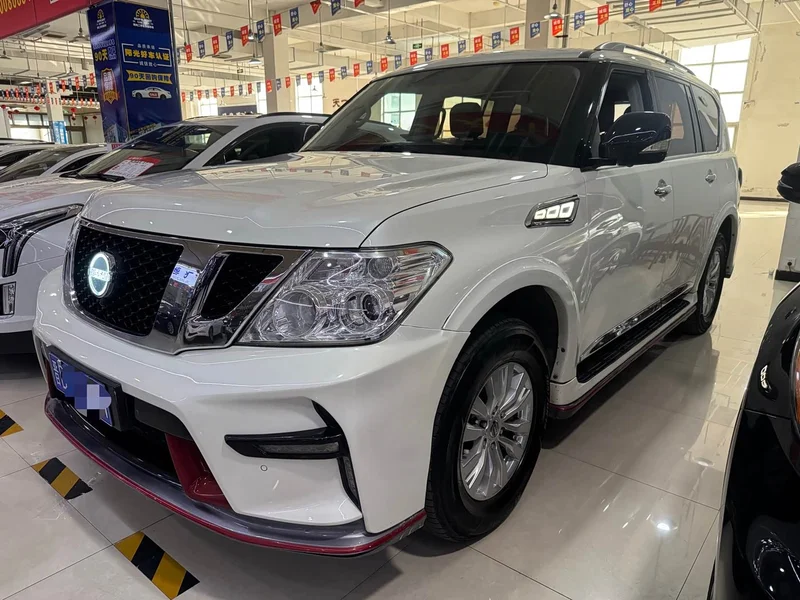 Nissan Patrol — фото 1
