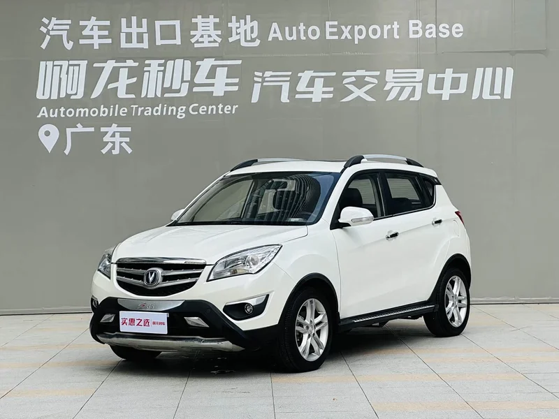 Changan CS35 — фото 1