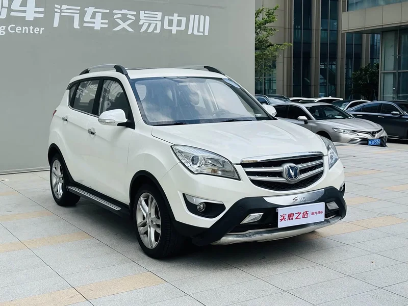 Changan CS35 — фото 3