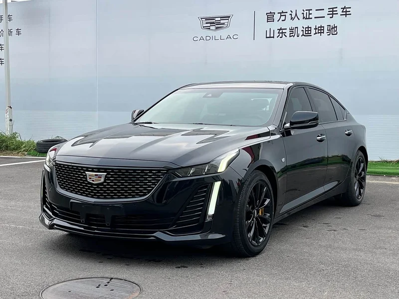 Cadillac CT5 — фото 1