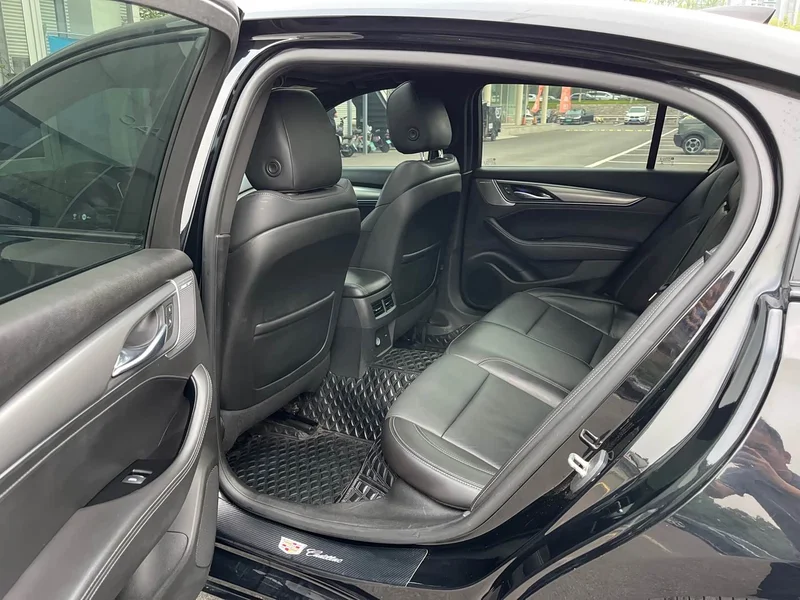 Cadillac CT5 — фото 12