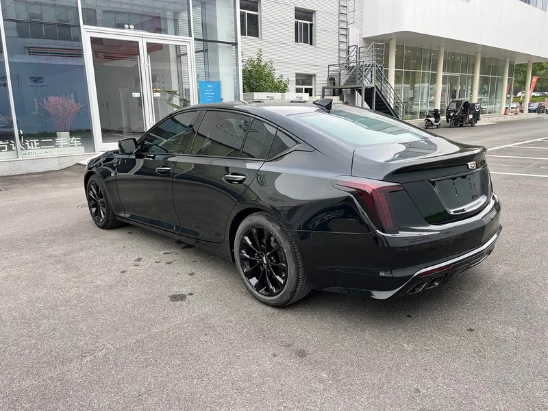 Cadillac CT5 — фото 14