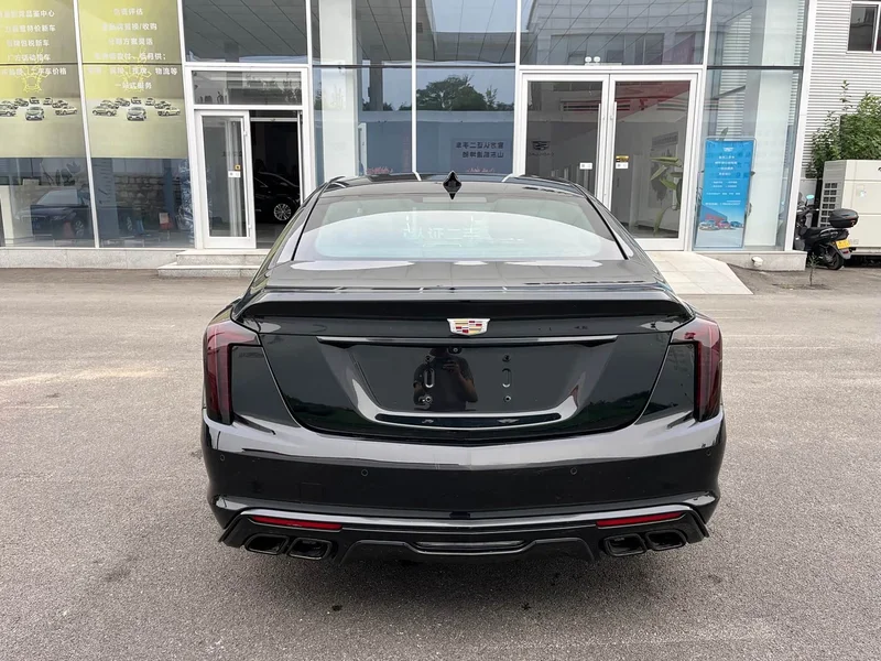 Cadillac CT5 — фото 15